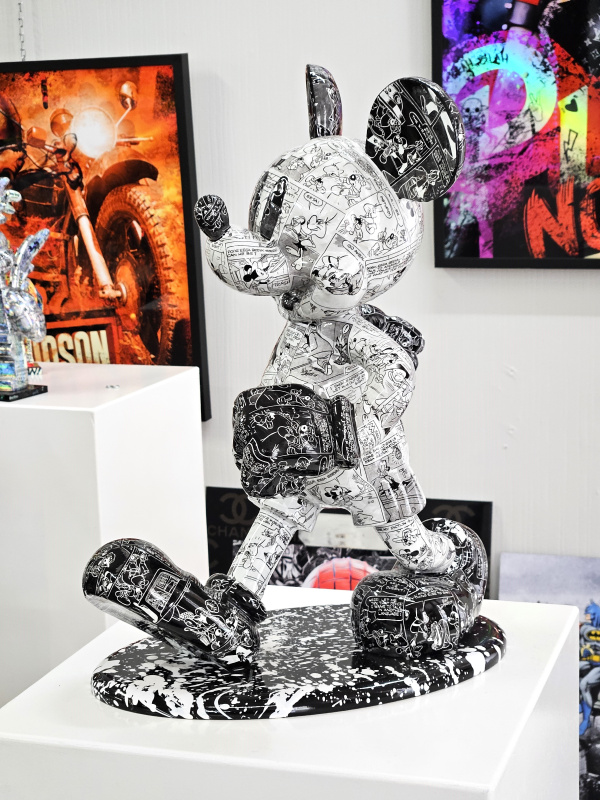 Patryk Konrad – Mickey the Comic Book Marathon Runner – Limited Edition 2